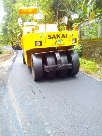 Kini jalan tembus Nogosari - Cengkehan - Giriloyo - Karang Kulon mulus...