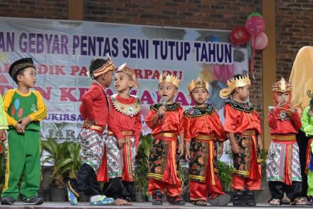 Pelepasan dan Gebyar Tutup Tahun PAUD, KB, TK Amanah Nogosari 2