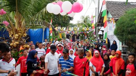 Jalan Sehat Peringatan HUT RI RT 1 dan 2 Dusun Singosaren