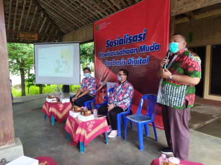 Sosialisasi Kewirausahaan Muda Berbasis Digital di Wukirsari, Aspirasi Ketua DPRD Bantul
